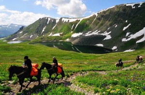 Altay-turisticheskie-marshrutyi-konnyie